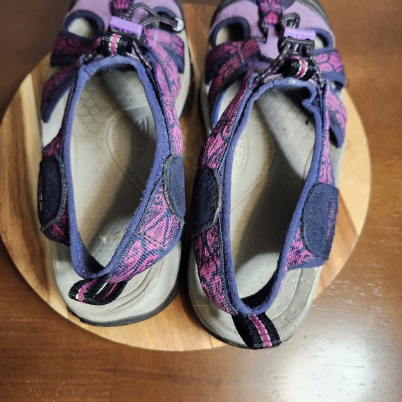 Size 6.5 Keen whisper - Picture 3 of 5